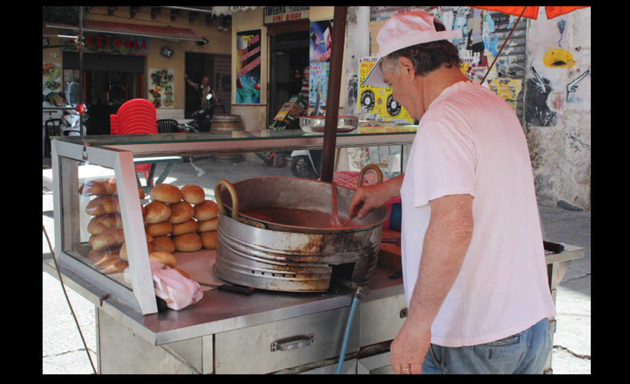 Cibo di strada (Panino con la Milza), Palermo, Denise Siracusa