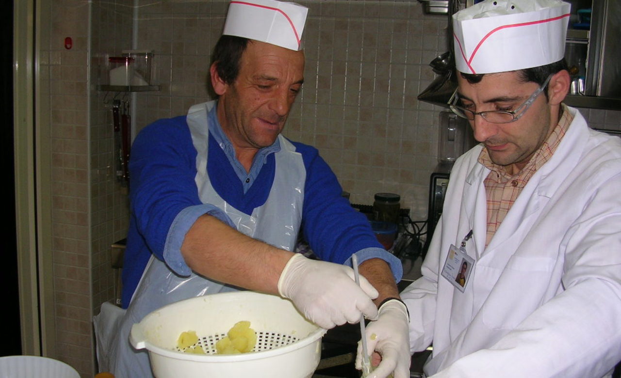 Cirone Domenico, Le mani in pasta, Comunità Anthropos di Giovinazzo (BA)