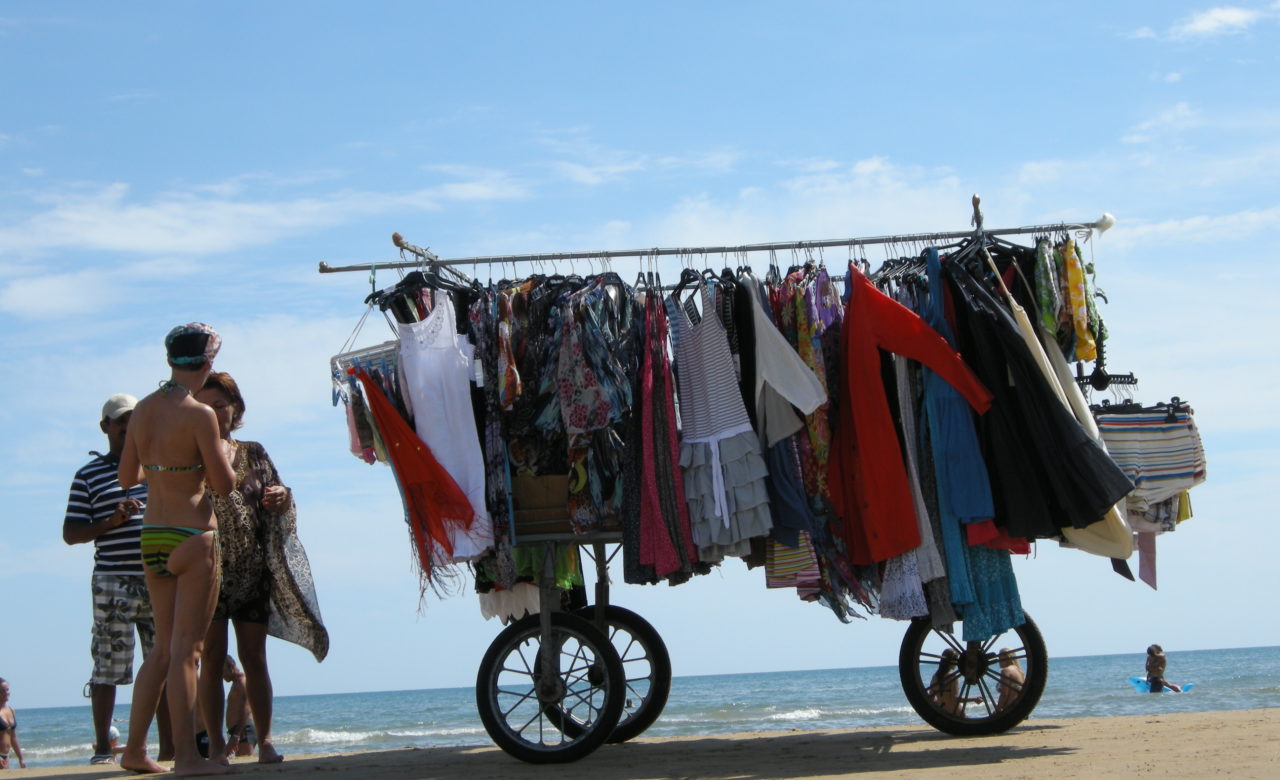 Cristina Lelli, La boutique sulla battigia, Gargano