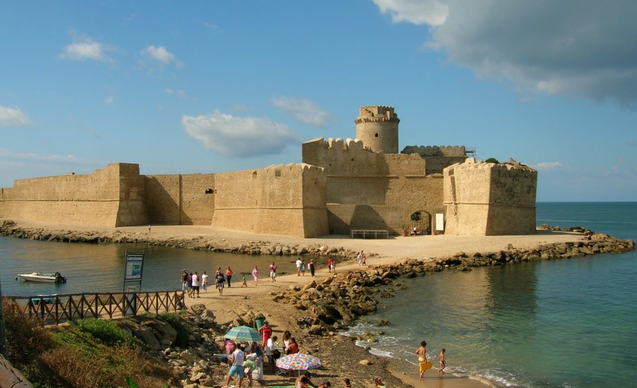 Elena Quartieri, Gita a Le Castella di Isola Capo Rizzuto (KR)