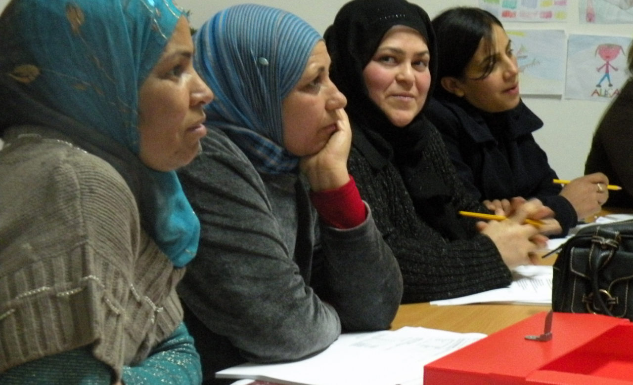 Monia Gangarossa, Lezione di italiano per donne straniere, Centro Creuza de Ma,Vittoria (RG)