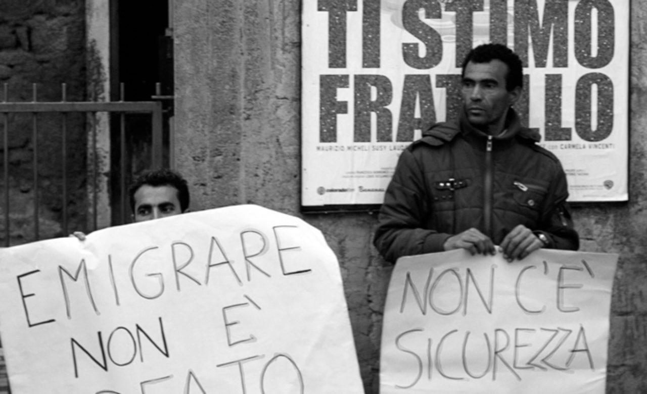 Salvina Favara, Manifestazione per i diritti agli immigrati, Scordia CT