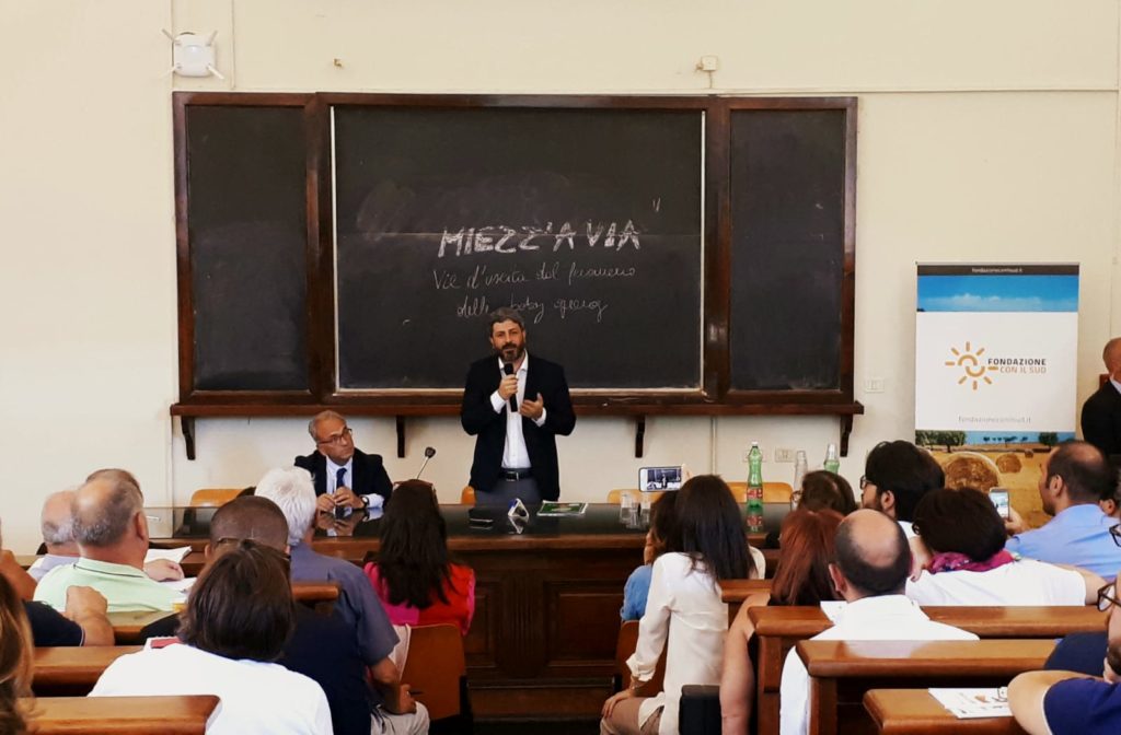 Miezz'a via, foto dell'incontro, con il Presidente della Camera Roberto Fico