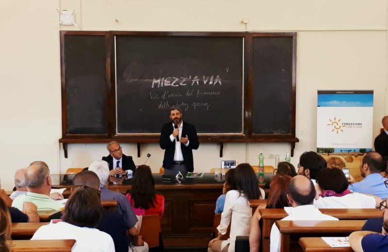 Miezz'a via, foto dell'incontro, con il Presidente della Camera Roberto Fico