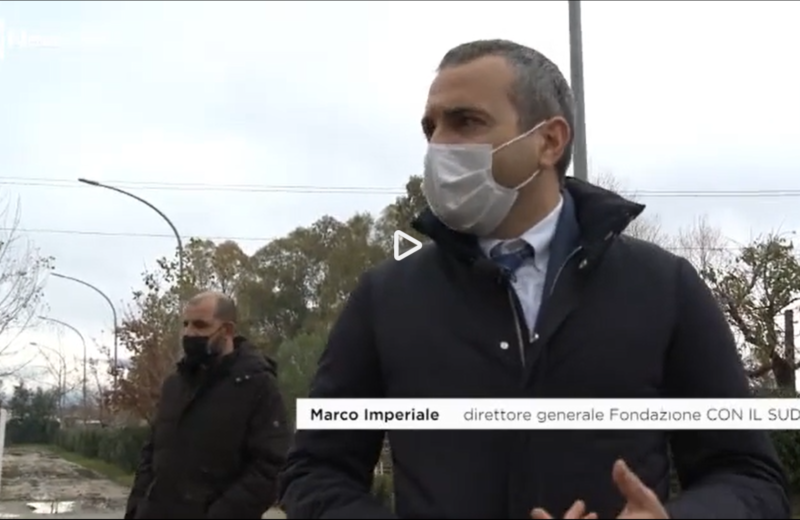 Marco Imperiale, direttore generale della Fondazione CON IL SUD, interviene durante il reportage di Cammina Italia