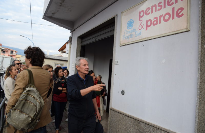 In foto, il centro Pensieri e parole, gestito dalla Comunità Progetto Sud a Lamezia Terme